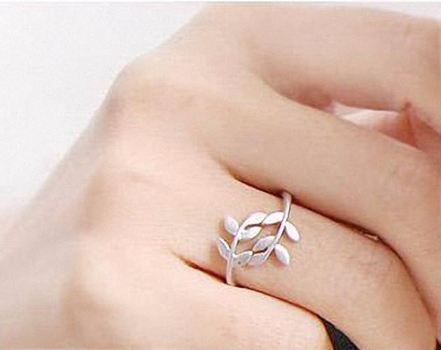 [HCM]Nhẫn nữ hình lá xinh xắn N08