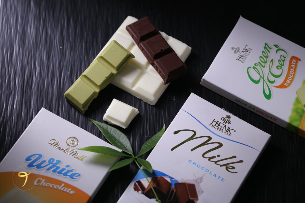 Combo 6 thanh 50g (trắng, trà xanh, sữa, đen 65%, đen 72%, mắc ca) - Henk Chocolate