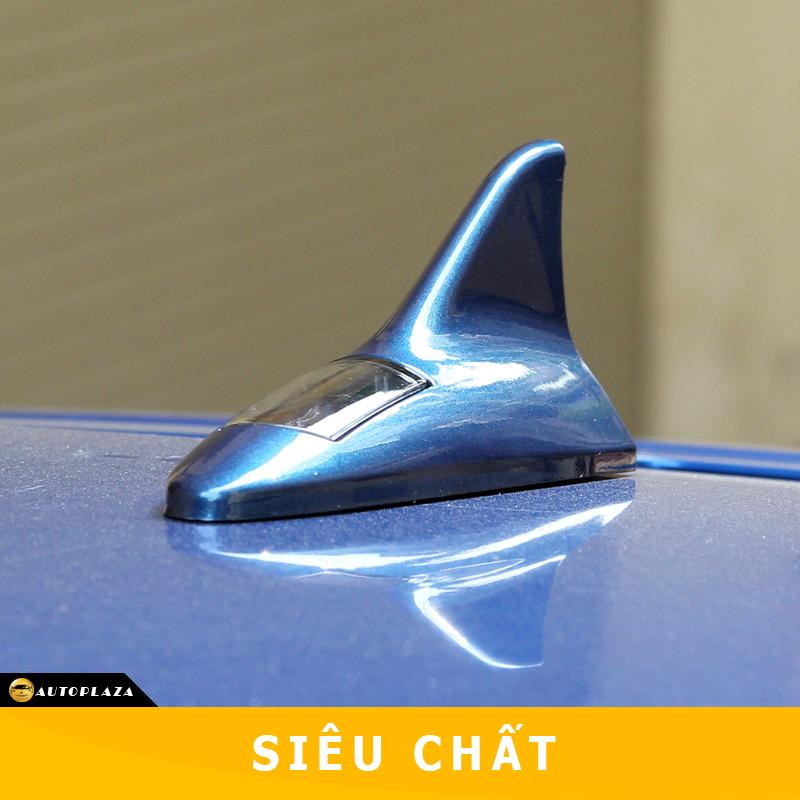 Đèn LED vây cá năng lượng mặt trời Shark Fin (AutoPlaza) (Bạc)
