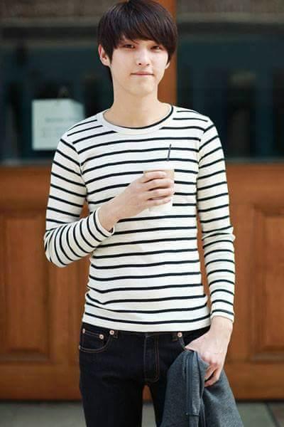 [HCM]Áo thun nam tay dài kẻ ngang vải dày mịn ( trắng )