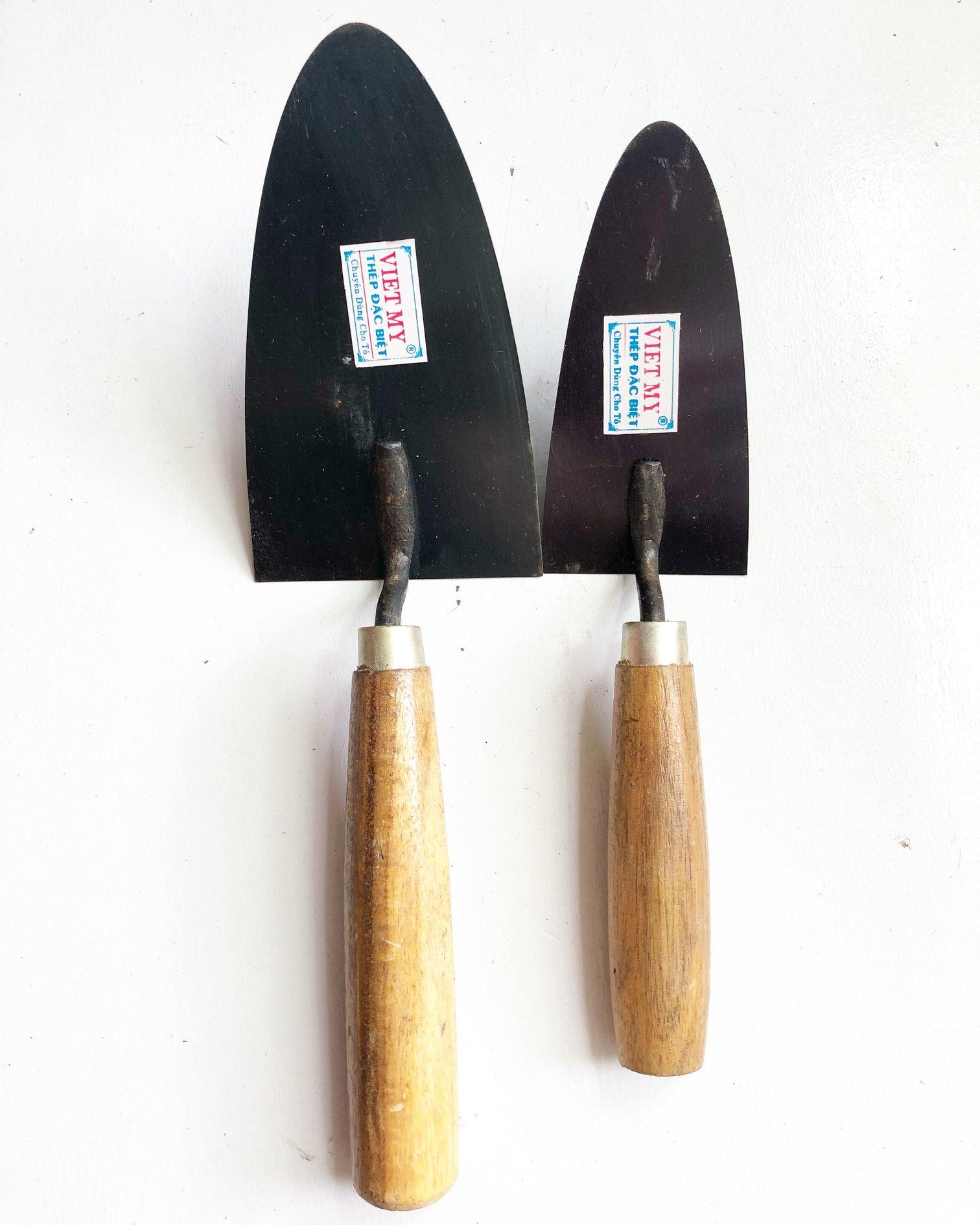 Bay xây dựng cán gỗ Việt Mỹ cỡ lớn
