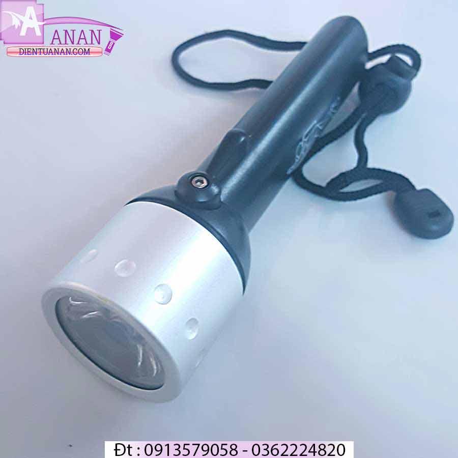 [HCM]Đèn Pin Cầm Tay Lặn Biển 100m