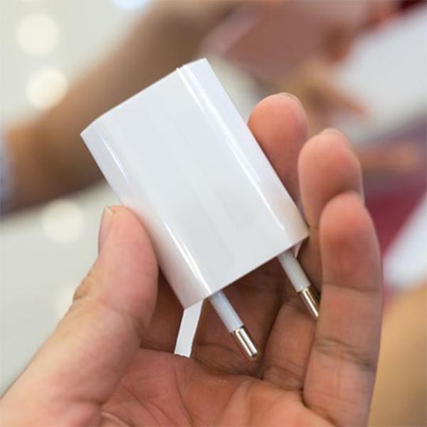 CỦ SẠC NHANH DÀNH CHO IP8/8S/8plus - MICROCOM - legend( dẹt )