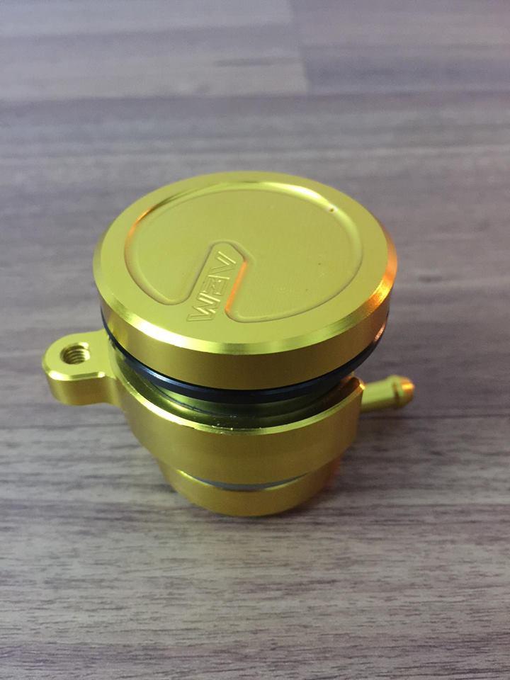 Bình dầu Rizoma sử dụng cho xe WINNER  EXCITER...(Tặng kèm pat)