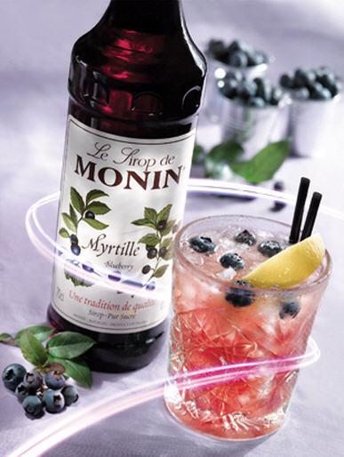 Syrup Monin Blueberry (hương Việt Quất) Chai 700ml