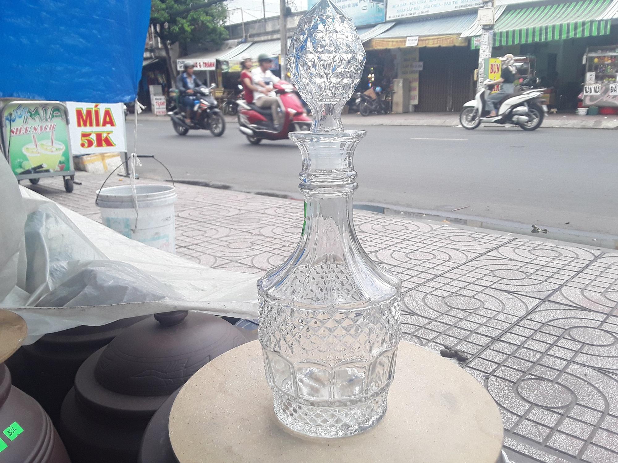 [HCM]Chai thủy tinh đựng rượu hổ phách 850ml