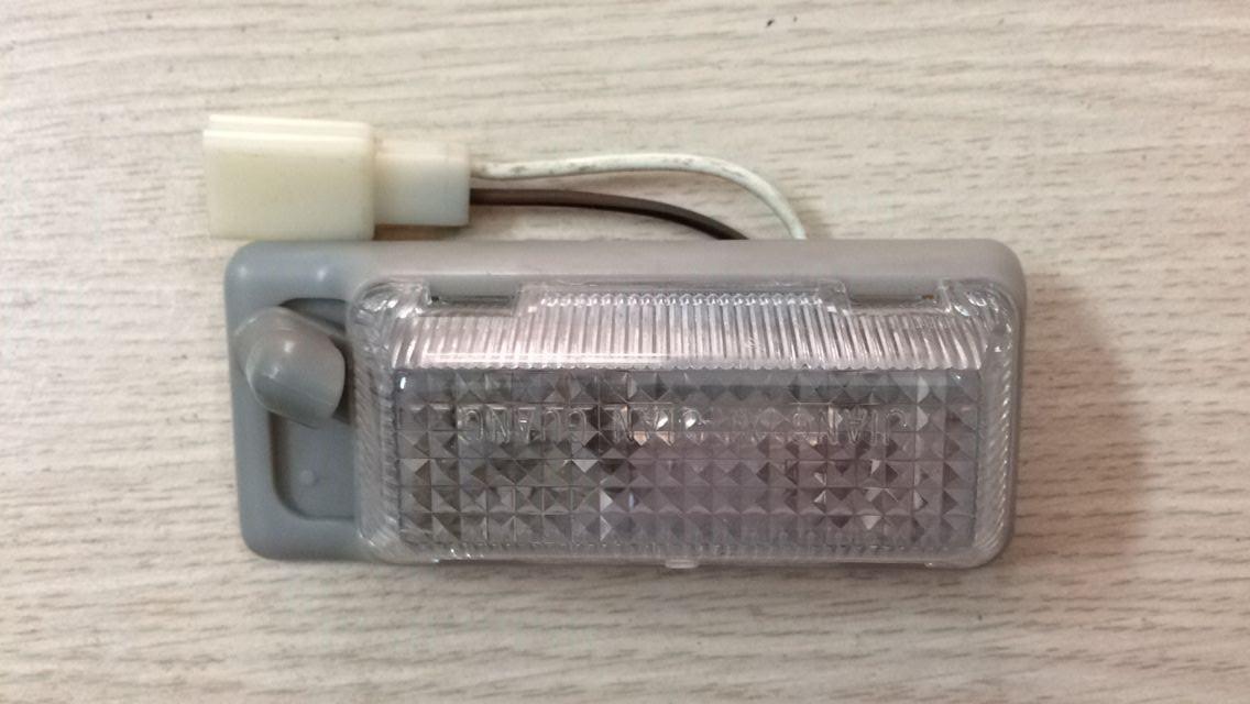 Đèn trần sau Suzuki Carry