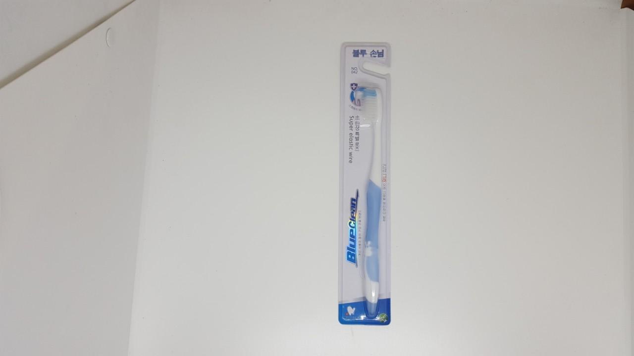 BÀN CHẢI ĐÁNH RĂNG BLUE CLEAN HÀN QUỐC