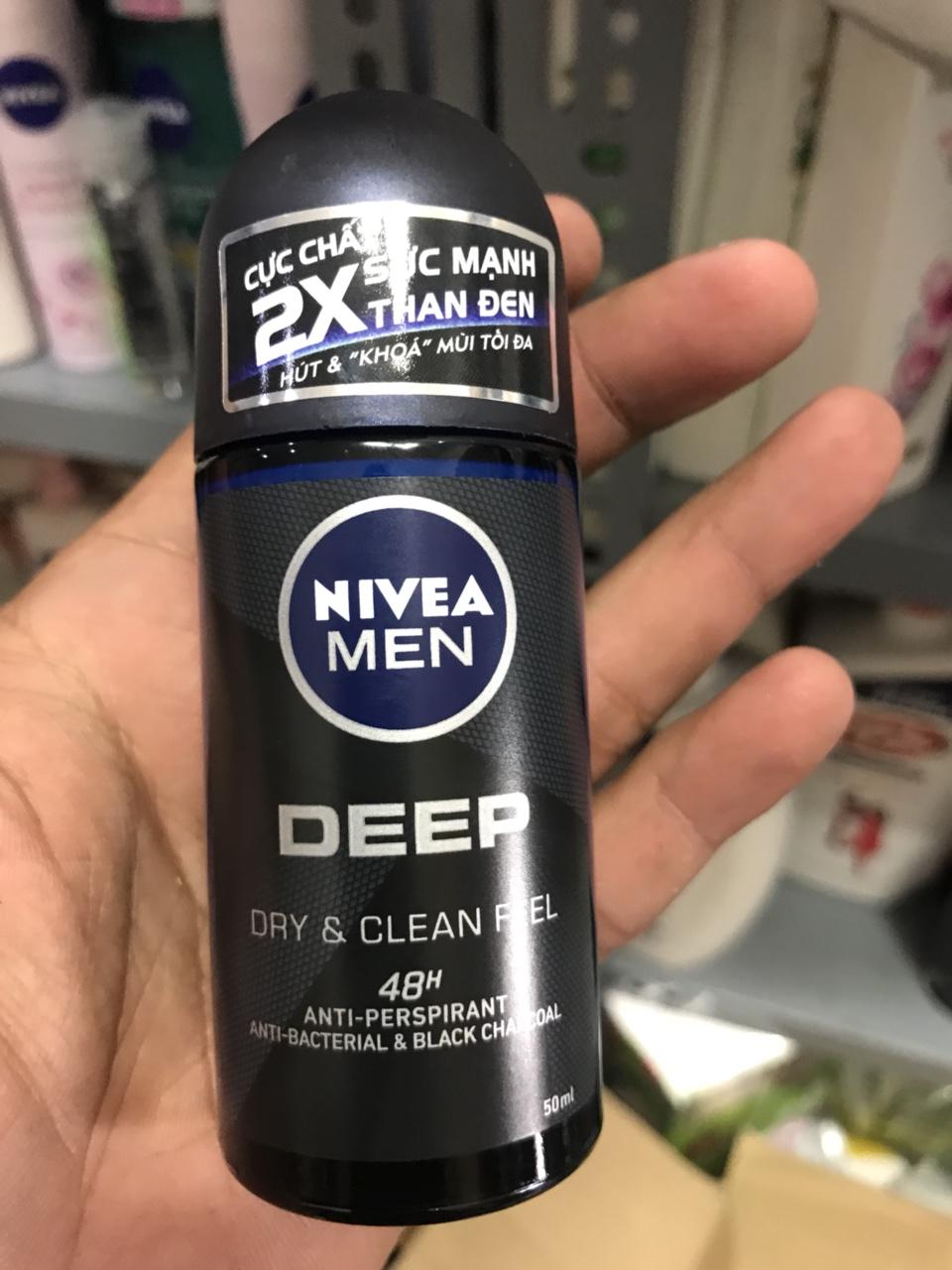 Lăn khử mùi nivea Men deep Dry & Clean Tinh chất than đen 50ml