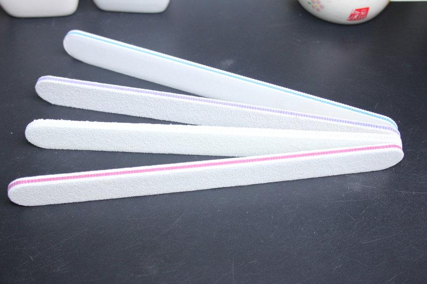 Bộ 4 cây dũa móng tròn trắng (cỡ trung)