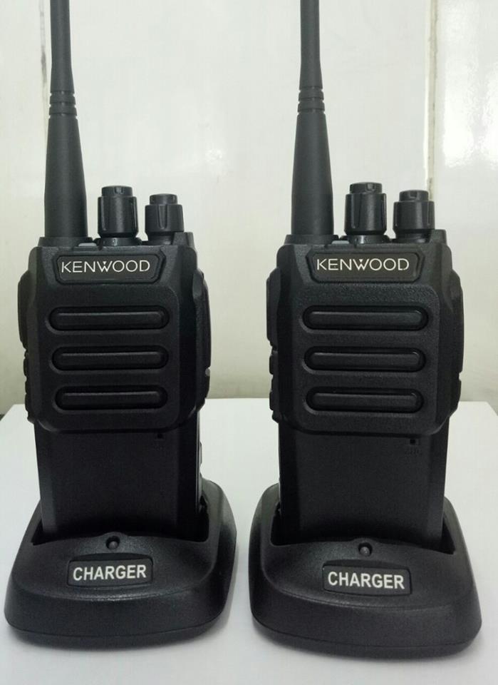 Bộ 2 máy bộ đàm Kenwoodd TK3330(New)