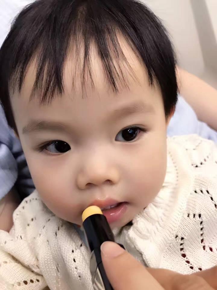 son dưỡng môi có màu cao cấp legend Age