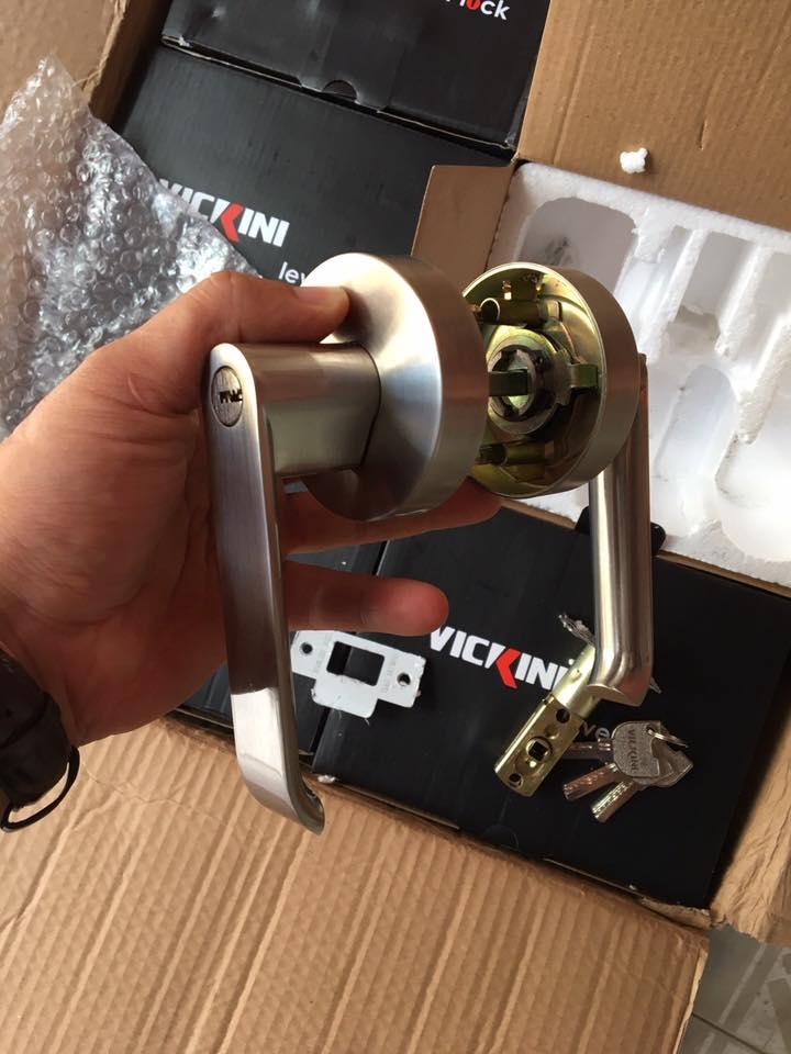 [HCM]Khóa tròn gạt VICKINI 31689.001