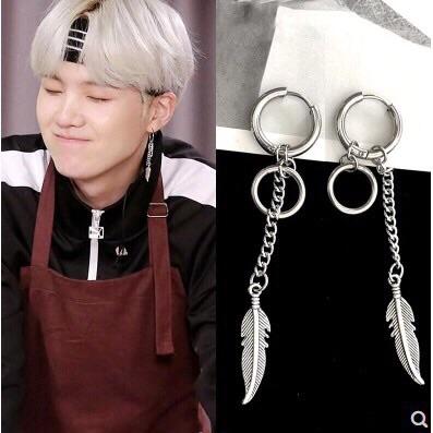 Khuyên tai Suga Khuyên tai lá BTS 1 chiếc
