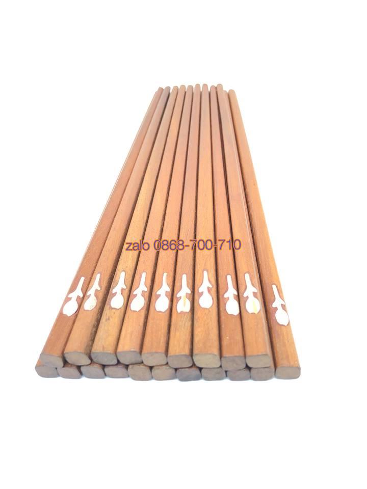 Đũa ăn gỗ Cẩm lai cao cấp đầu tròn gắn họa tiết hoa hồng.. 10 đôi