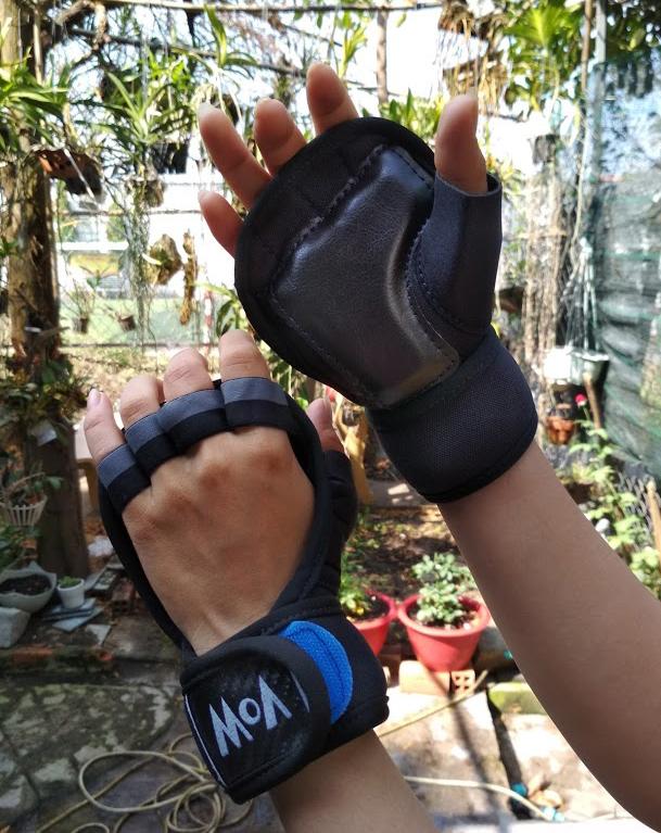 Găng tay tập gym cuốn cổ tay Vow