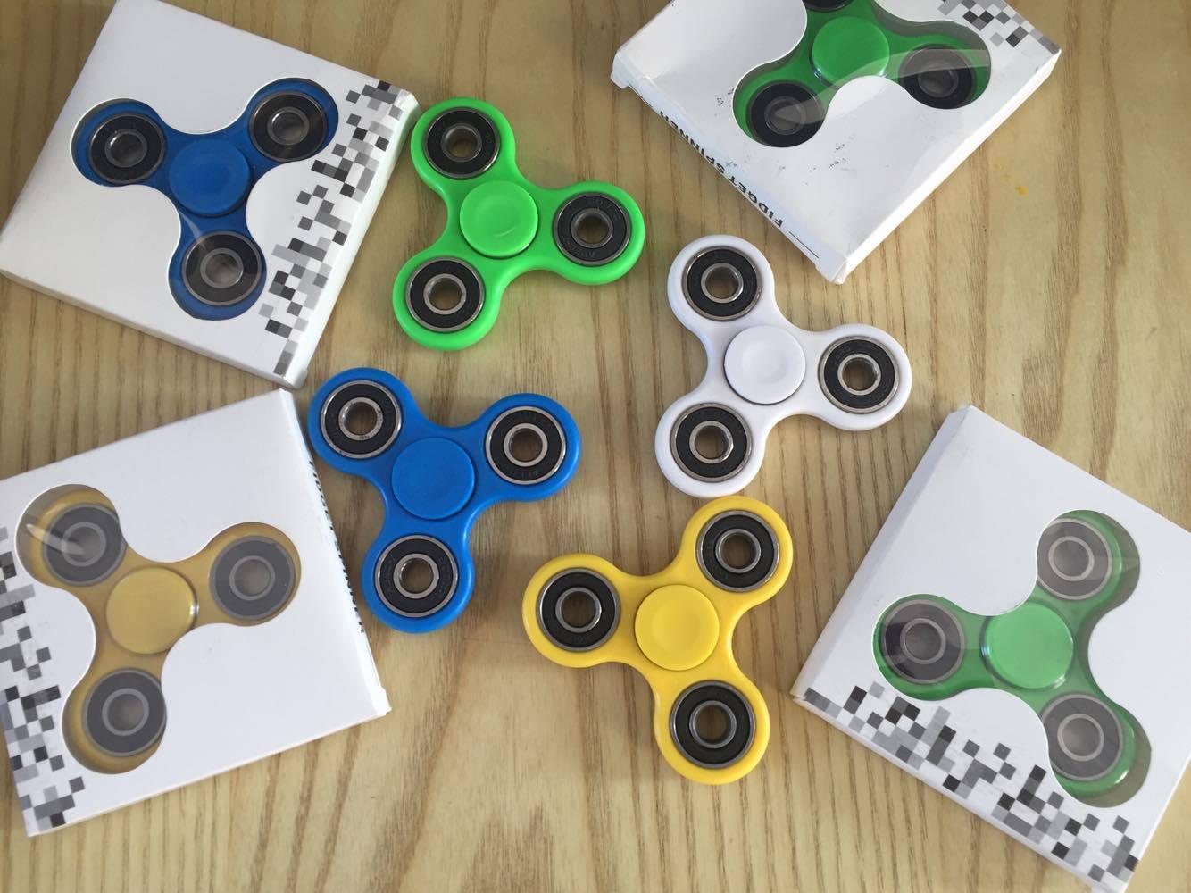 Con quay trò chơi nhiều màu Spinner