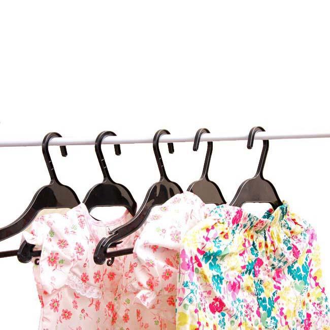 Bộ 50 móc nhựa treo quần áo (Đen)