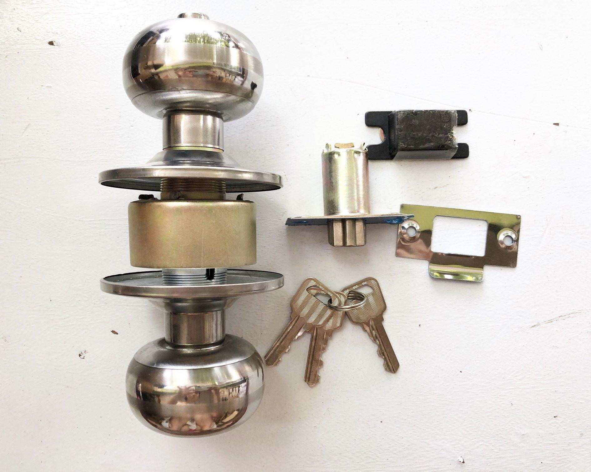 Khóa Cửa Tay Nắm Tròn INOX GIÁ RẺ, Đấm tròn lắp cửa