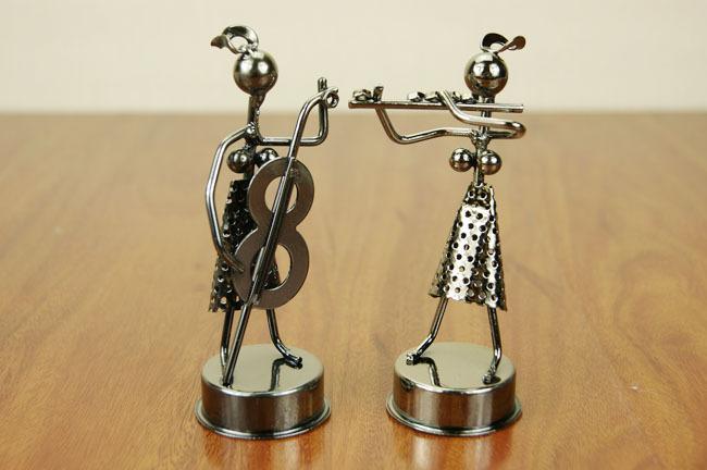 Quà Tặng Tượng Sắt Nghệ Sĩ L20