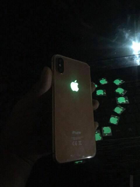 [HCM]Logo táo  phát sáng trong đêm cho iPhone