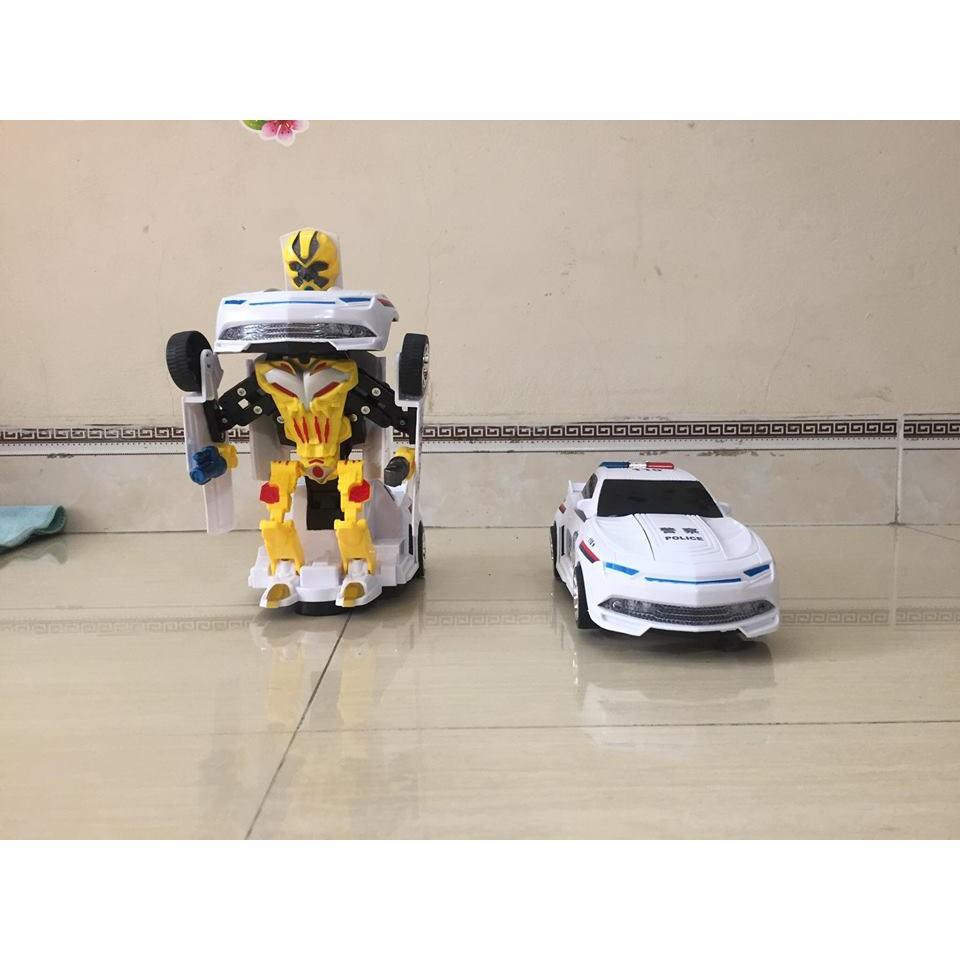 Oto Biến Hình Cảnh Sát