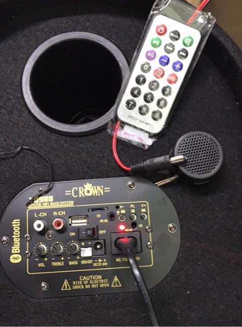 Loa crown có bluetootg 10 kèm dây av.