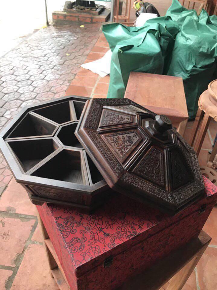 hộp bánh mứt tết 9 ngăn gỗ trắc