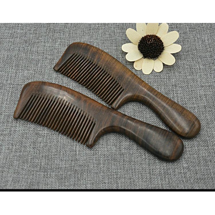 Lược gỗ đàn hương đen Mã 1902