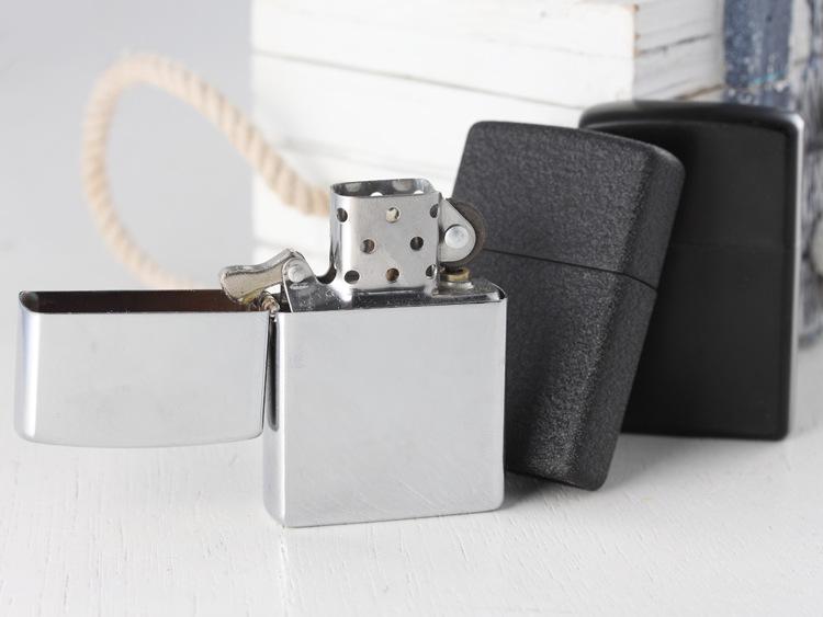 BẬT LỨA ZIPPO BẠC SÀNH ĐIỆU GIÁ RẺ - MKAC