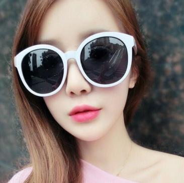 Mắt Kính Nữ Gọng Trắng Cao Cấp