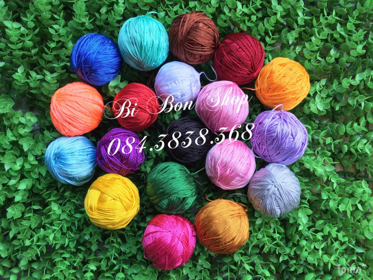 CUỘN DÂY ĐAN VÒNG MÀU ĐỎ