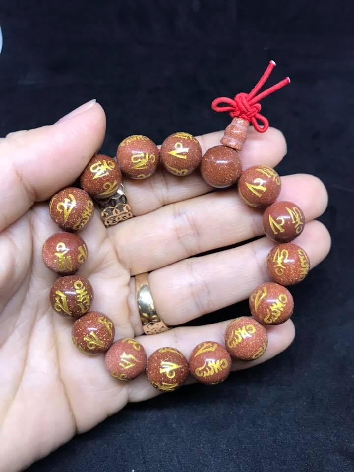 Vòng tay đá kim sa nâu khắc chú đại bi 12ly