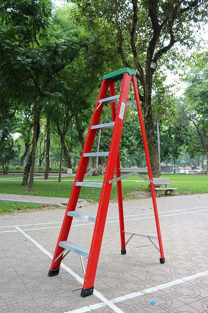 Thang cách điện chữ A Nikawa NKJ-7C (Đỏ)