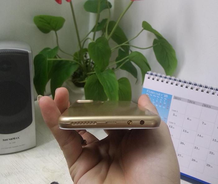 Hộp Quẹt Bật Lửa Hình Điện Thoại Iphone 7 Plus