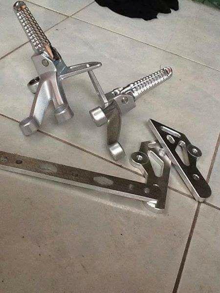 GÁC CHÂN RAIDER LẮP CHO EXCITER 135 VÀ 150 (MỚI)