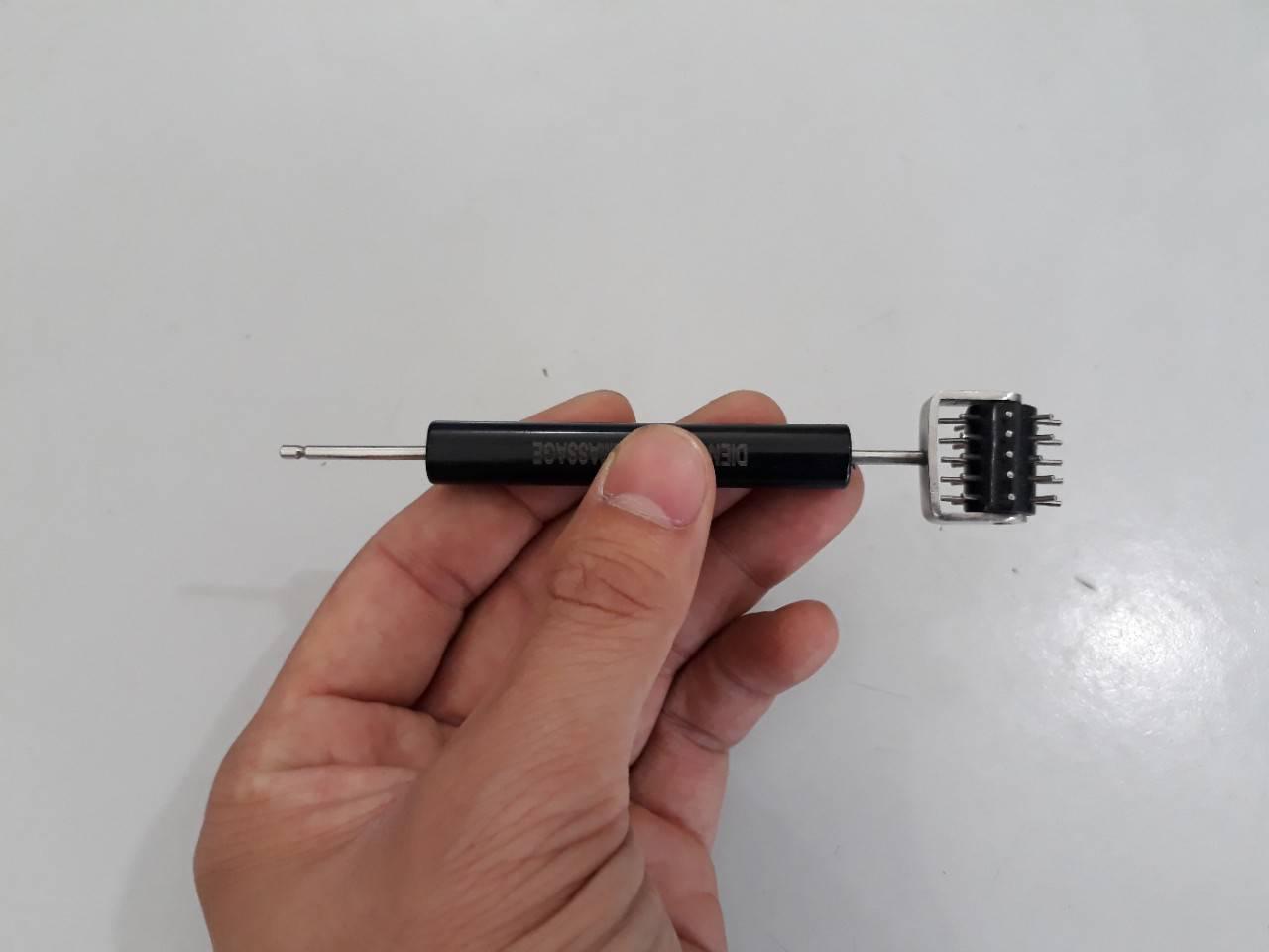Dụng cụ diện chẩn - Dò Đinh