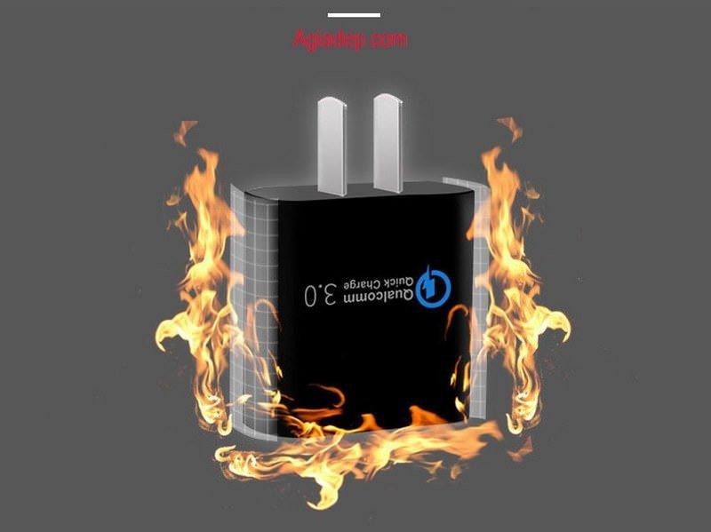 Củ sạc xịn 1 cổng USB công nghệ sạc nhanh (thế hệ mới) QC3.0 Qualcomm -  (hình lập phương)