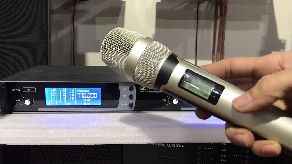 Micro không dây Sennheiser SKM 9000 – 4 Râu