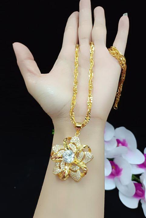 Dây chuyền mặt hoa