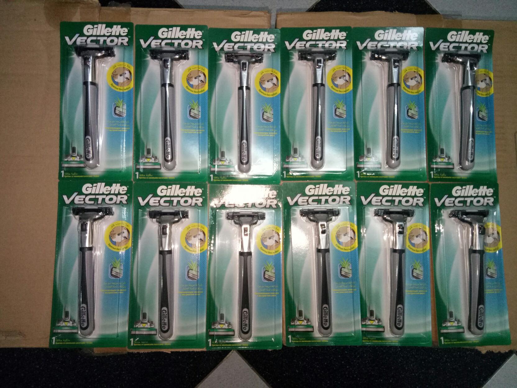 (GIÁ HỦY DIỆT) 12 dao cạo râu Gillette Vector 2 lưỡi kép