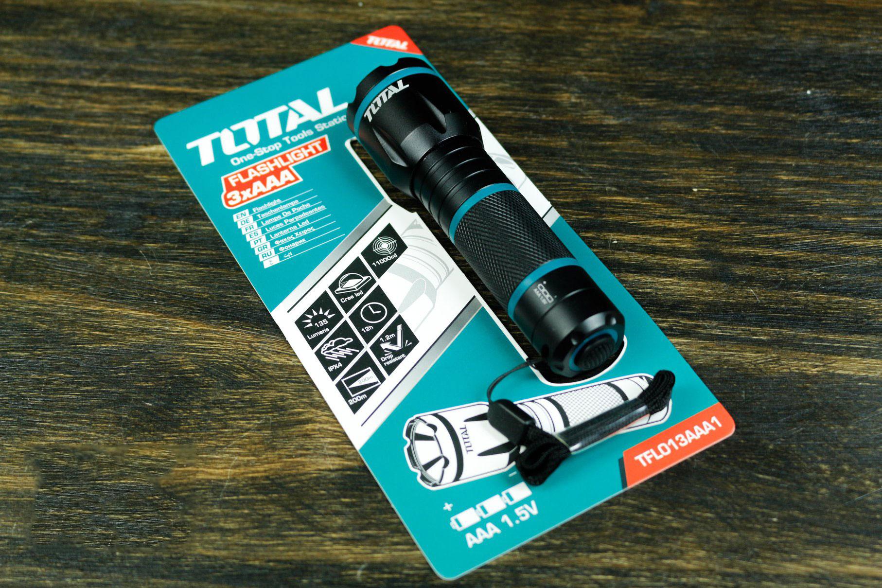 Đèn pin cầm tay Total TFL013AAA1 (3W)