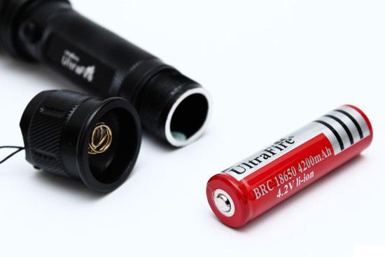 Đèn Pin Siêu Sáng 200m NX HY-815