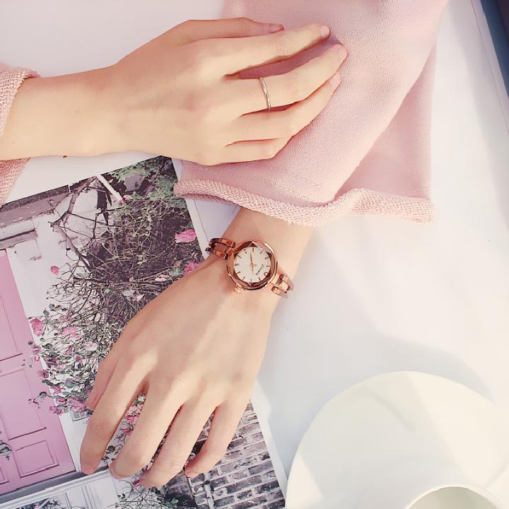 (Extra gift 1 tablets battery worth 20K) đồng watch nice bangles that cheap front mirror for the