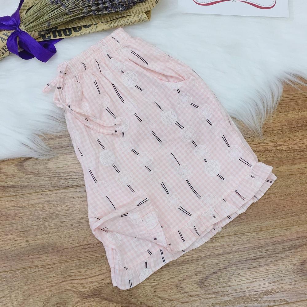 Quần đùi kate họa tiết chân bèo