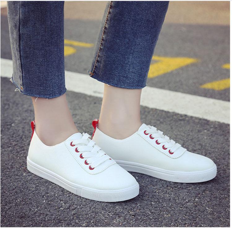 Giày sneaker nữ trắng R