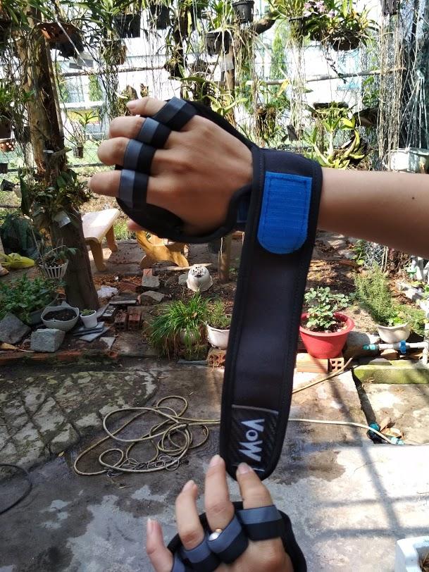 Găng tay tập gym cuốn cổ tay Vow