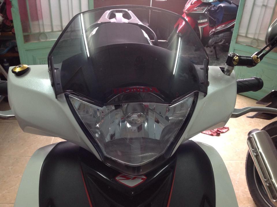 Kính chắn gió Honda SH 2017 - 2019 cao cấp
