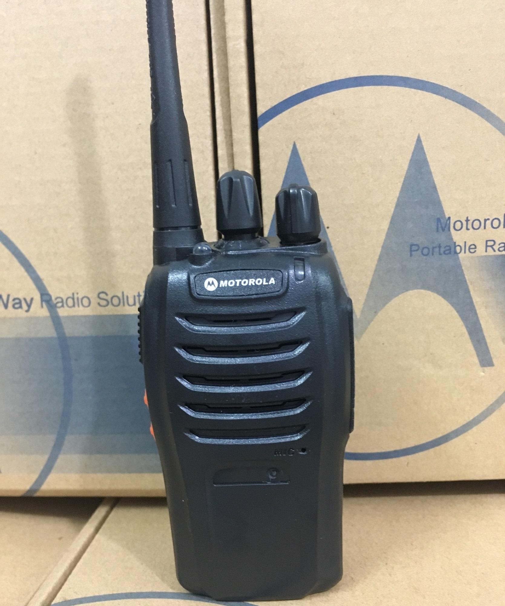 Bộ 4 Máy bộ đàm Motorola GP668 Plus (D)