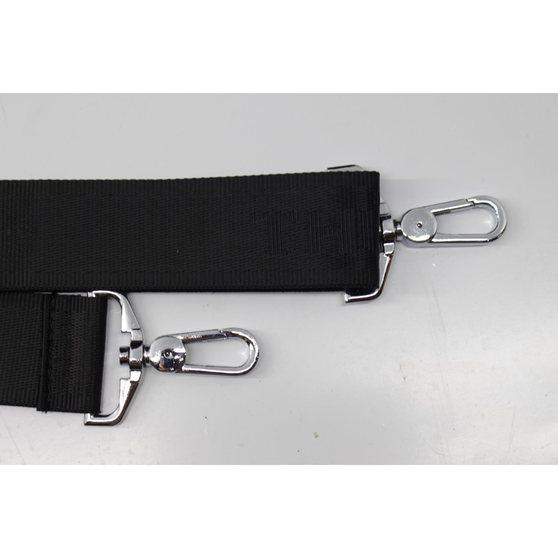 CẶP CÔNG SỞ VẢI DÙ THỦ ĐÔ VÀNG C-296 SIZE TRUNG ( Đen )